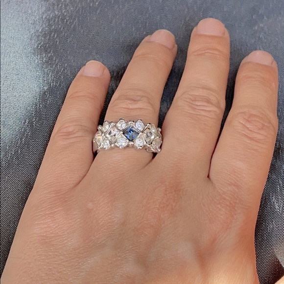 Size 8.5 silver cz statement ring - Picture 1 of 4